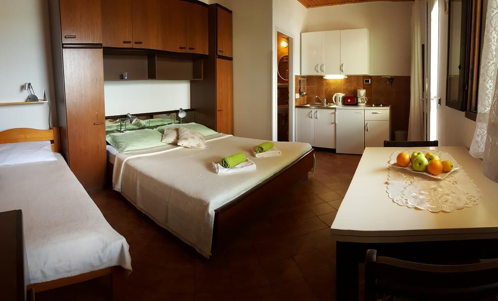 Apartments Bajo - Free Parking Dubrovnik Dış mekan fotoğraf